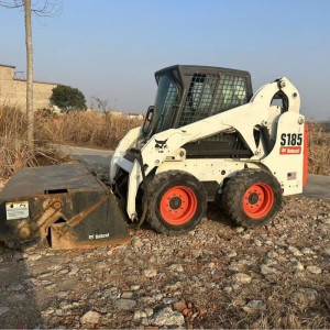 出售二手山猫S185滑移装载机 久保田V2607发动机 四轮原地转向