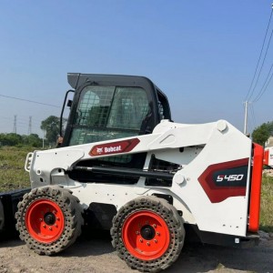 出售山猫S450滑移扫雪机 平移式装载机 原厂车 标配属具