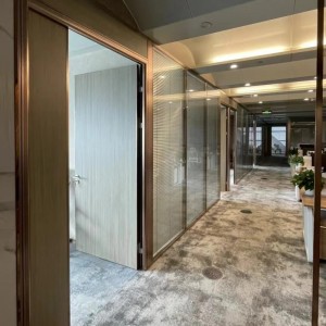广东玻璃隔断单玻双玻铝合金防火中空百叶办公室写字楼厂家现货