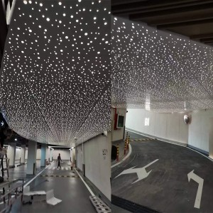 星空冲孔镂空吊顶铝板地下商场车库出入口穿孔透光酒店门头铝单板