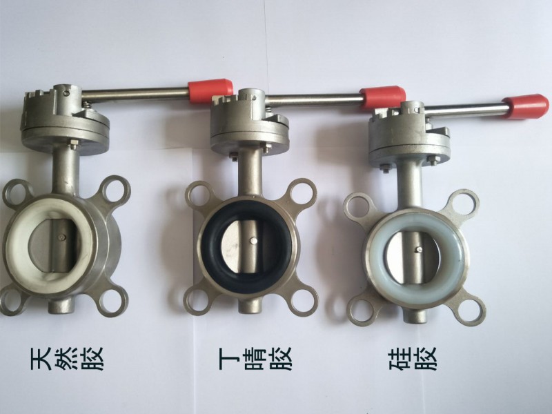 13196993079_1793141432