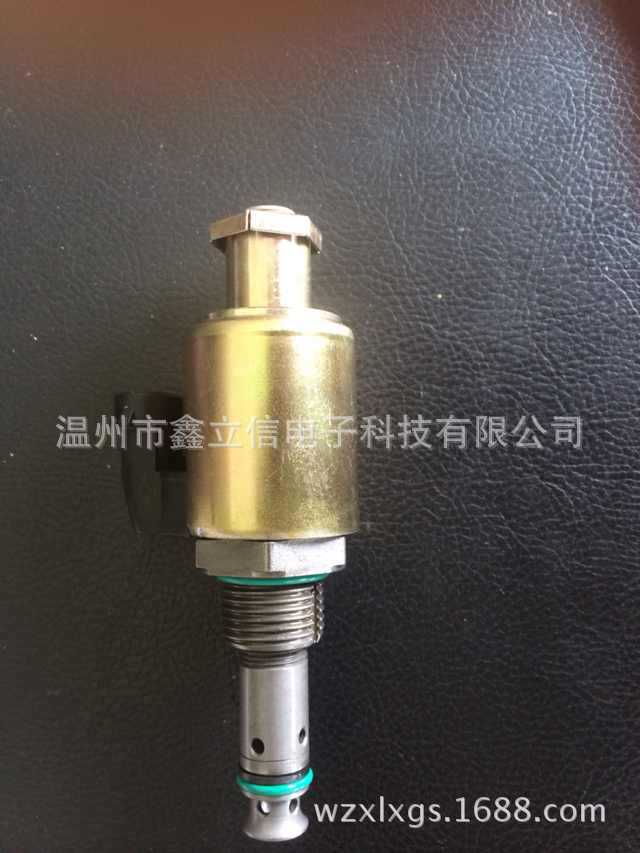 2274536259_1845670637