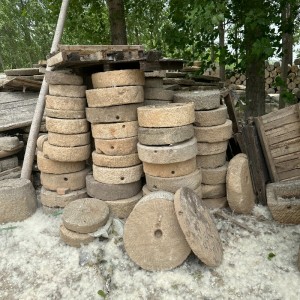 农村老石磨石碾铺地石园林踏步磨片青石庭院装饰摆件做旧石雕磨盘