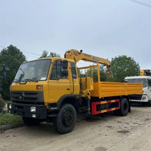 【程力集团】二手东风品牌4x2右驾随车吊出口南非