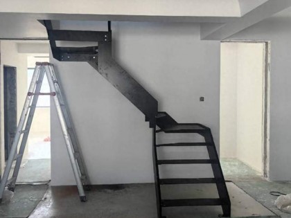 三台重钢自建房钢楼梯做法，这几个地方不盯紧住进去才后悔